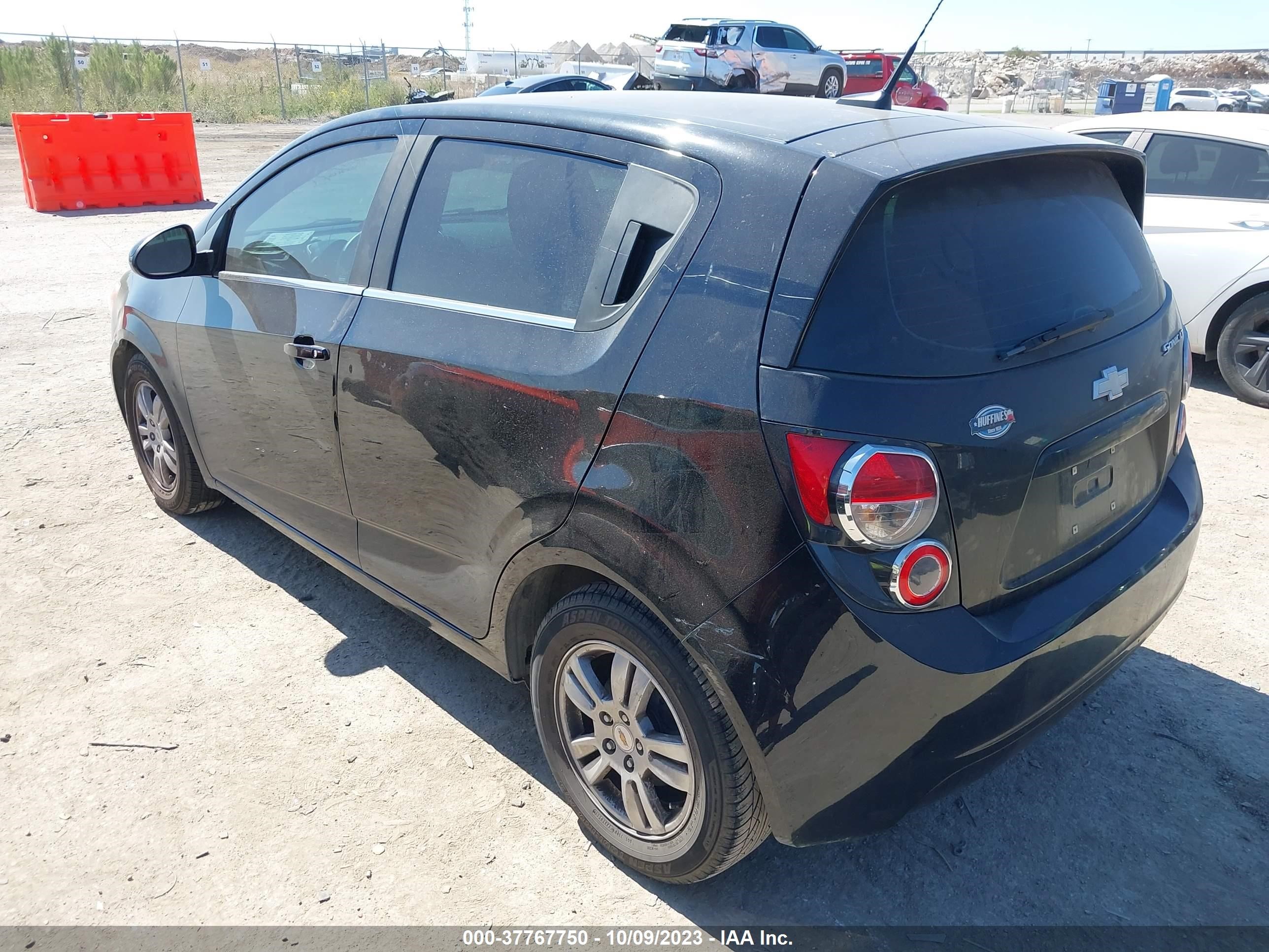 Photo 2 VIN: 1G1JC6SHXC4148387 - CHEVROLET SONIC 