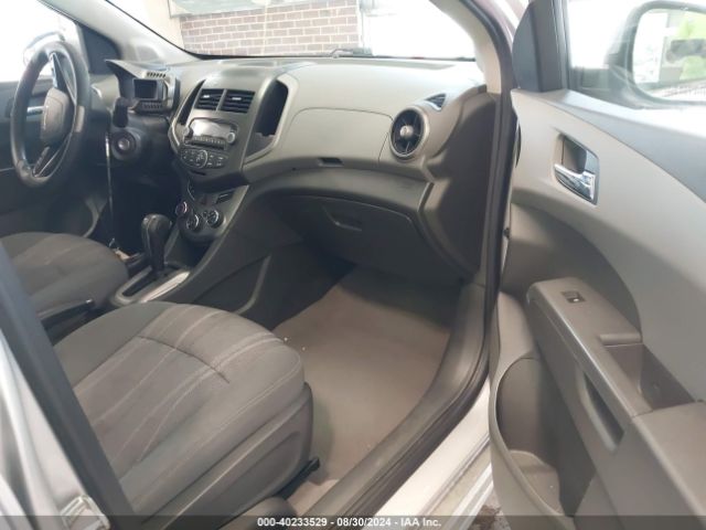 Photo 4 VIN: 1G1JC6SHXF4123865 - CHEVROLET SONIC 