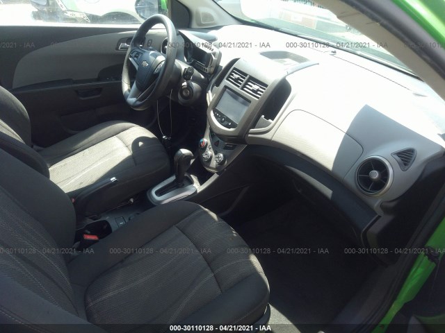 Photo 4 VIN: 1G1JC6SHXF4127771 - CHEVROLET SONIC 