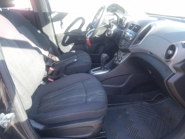 Photo 4 VIN: 1G1JC6SHXF4146028 - CHEVROLET SONIC LT 