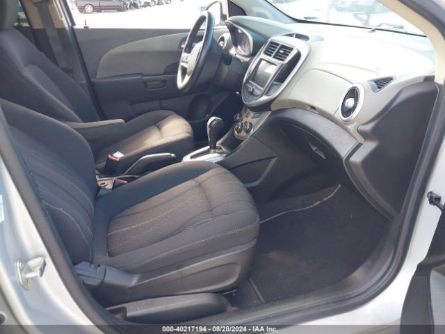 Photo 4 VIN: 1G1JD5SB0K4113231 - CHEVROLET SONIC 