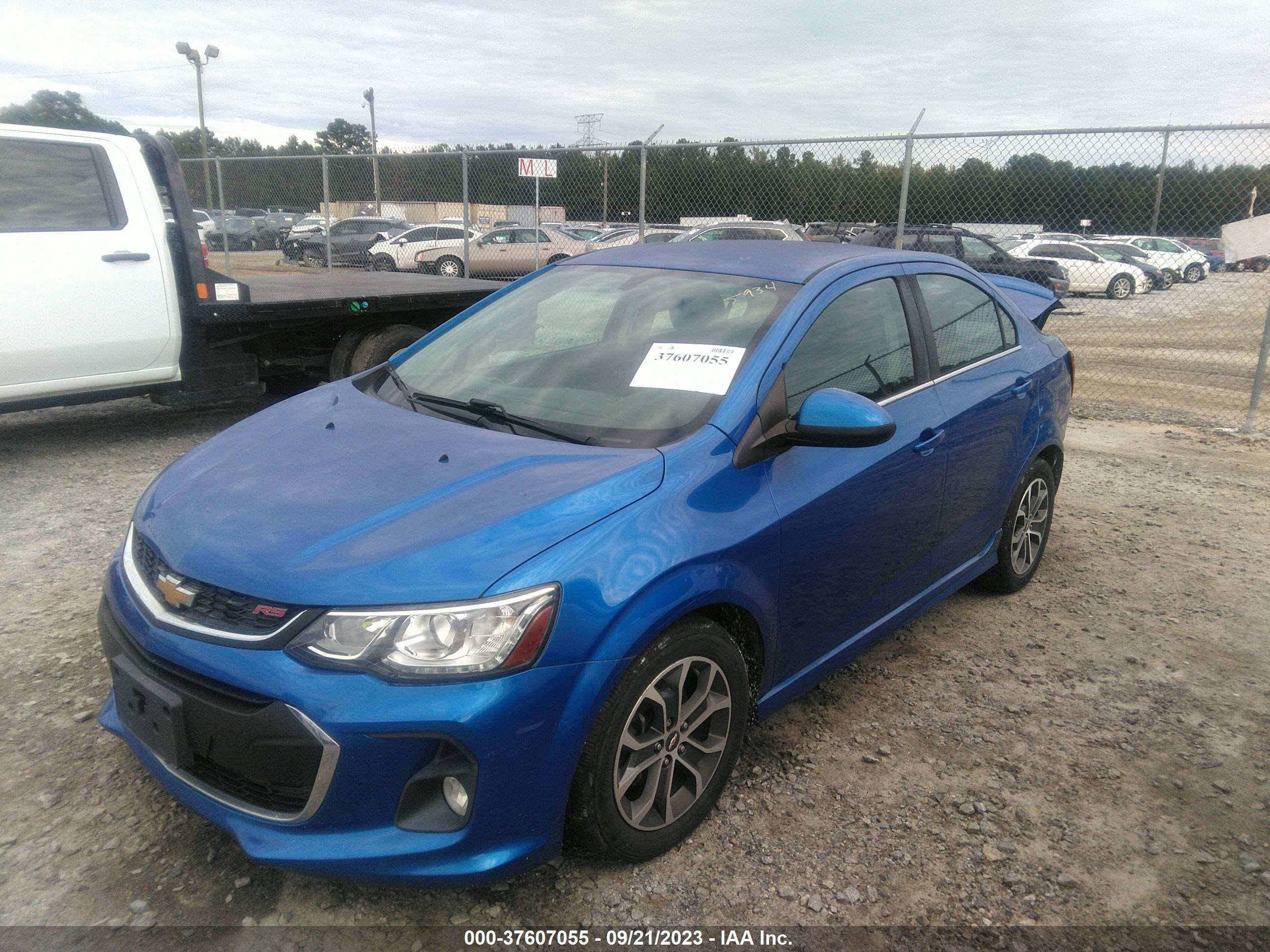 Photo 1 VIN: 1G1JD5SB2H4175934 - CHEVROLET SONIC 