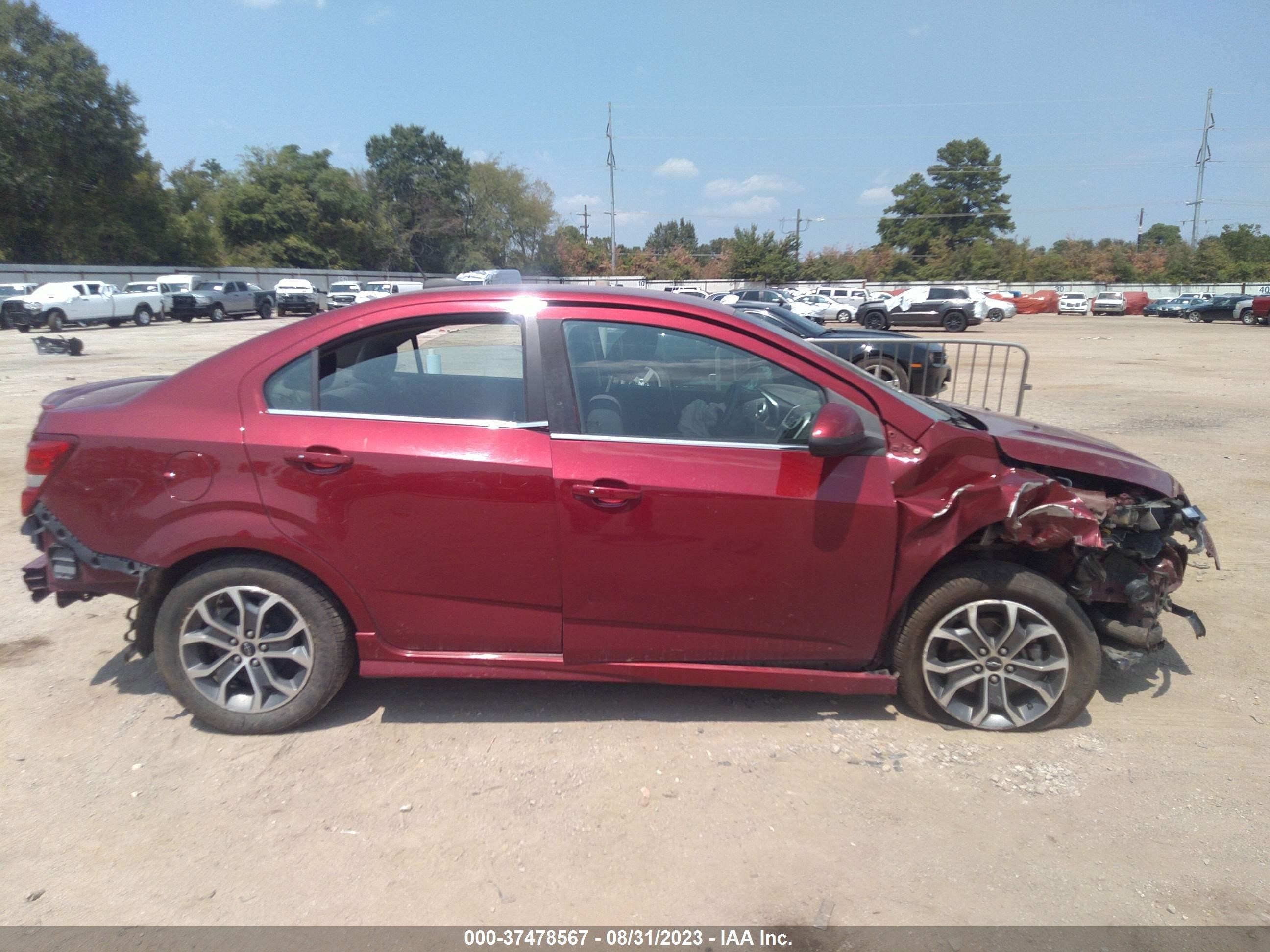 Photo 12 VIN: 1G1JD5SB2J4136959 - CHEVROLET SONIC 