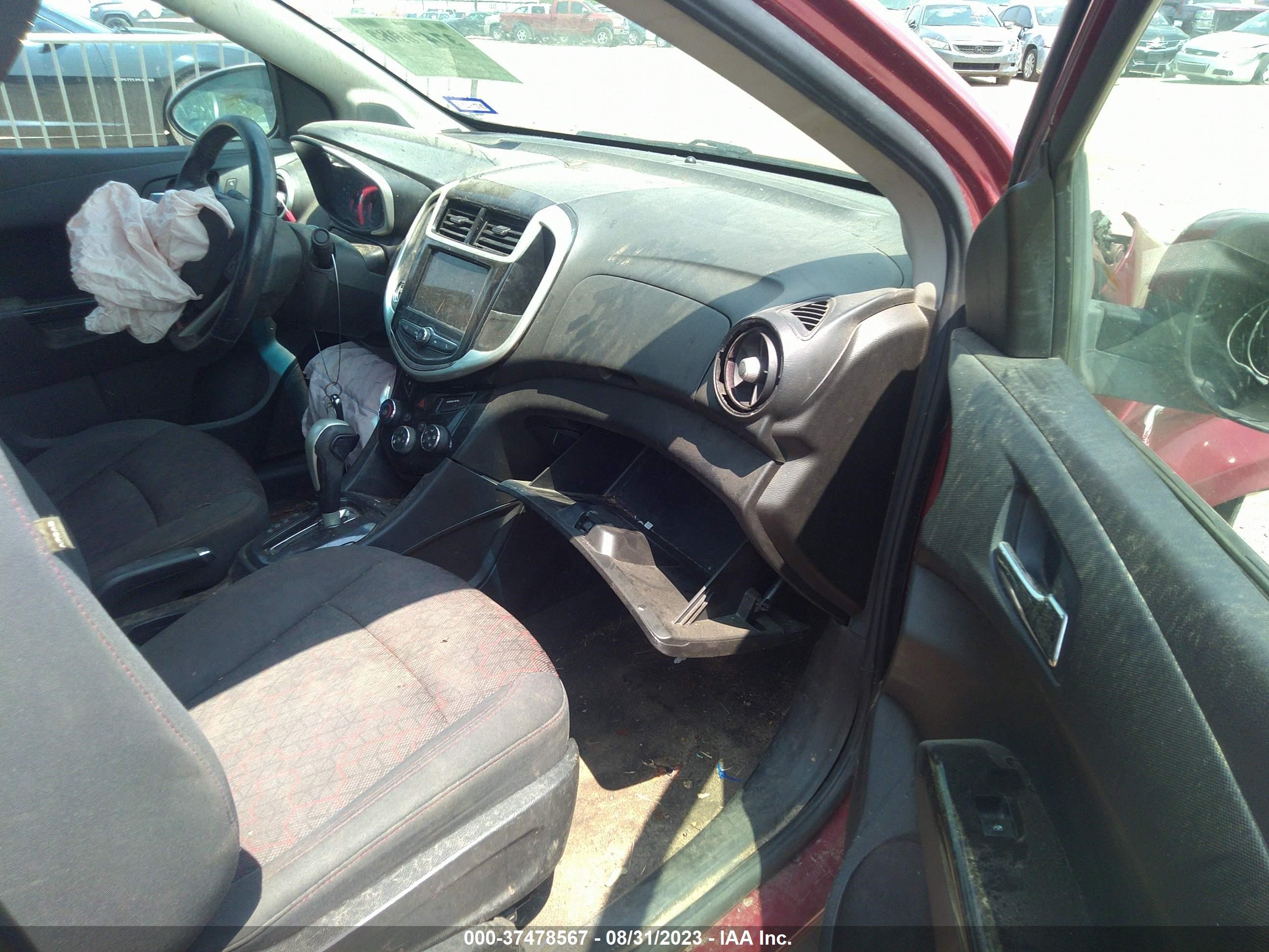 Photo 4 VIN: 1G1JD5SB2J4136959 - CHEVROLET SONIC 