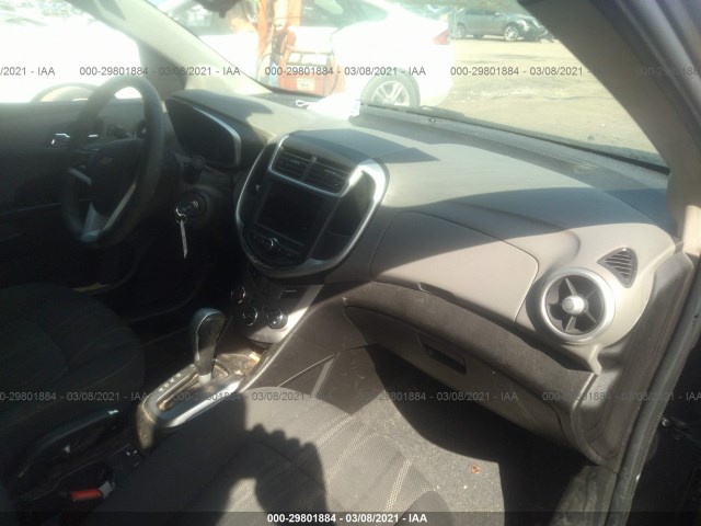 Photo 4 VIN: 1G1JD5SB4K4112678 - CHEVROLET SONIC 