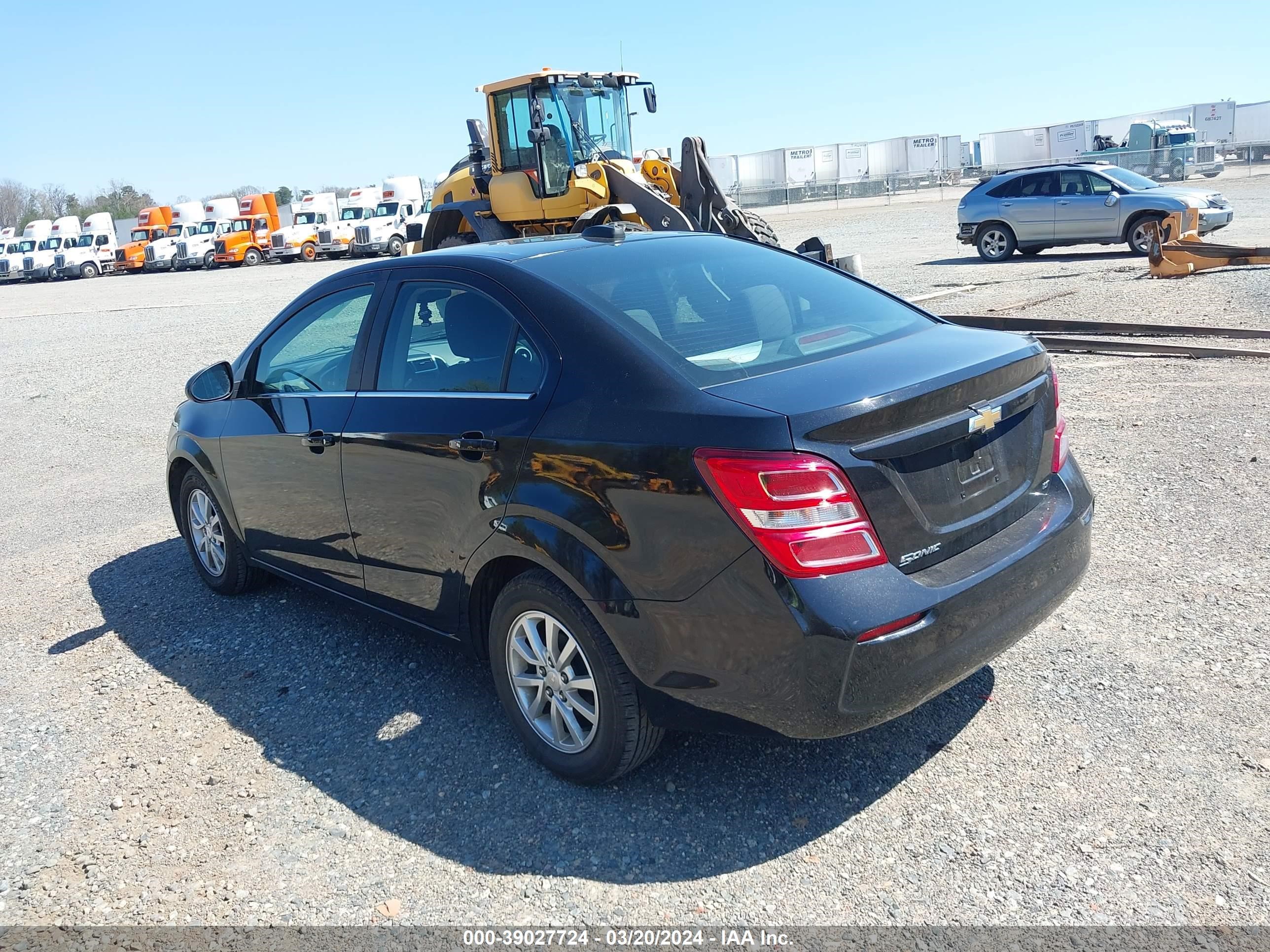 Photo 2 VIN: 1G1JD5SB8L4106657 - CHEVROLET SONIC 