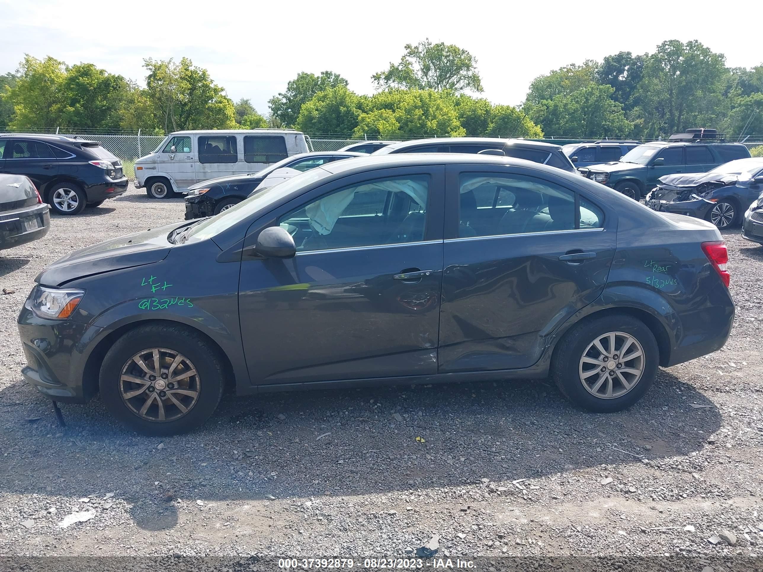 Photo 13 VIN: 1G1JD5SB9K4131002 - CHEVROLET SONIC 