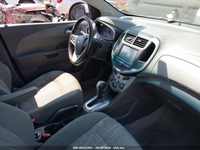 Photo 4 VIN: 1G1JD5SBXH4101712 - CHEVROLET SONIC 