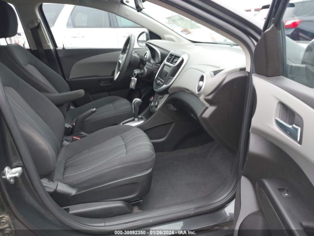 Photo 4 VIN: 1G1JD5SBXK4110059 - CHEVROLET SONIC 