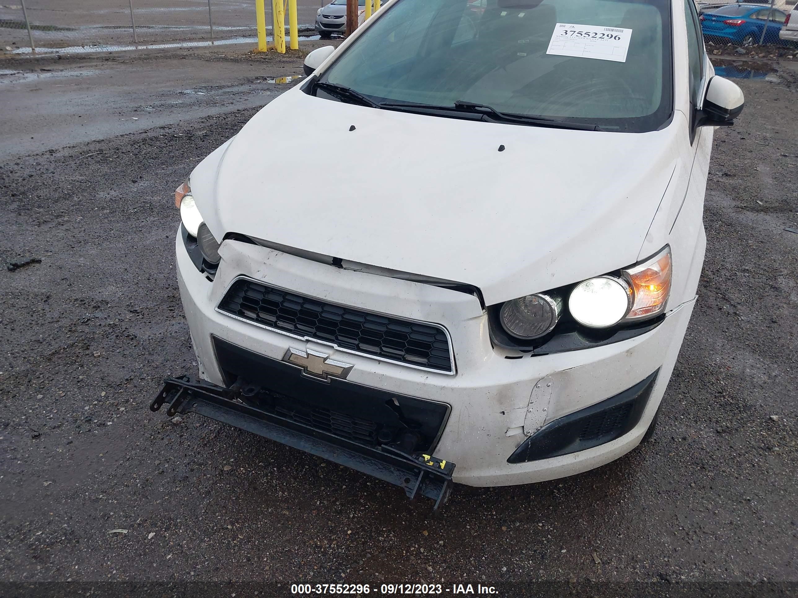 Photo 5 VIN: 1G1JD5SH3C4101385 - CHEVROLET SONIC 