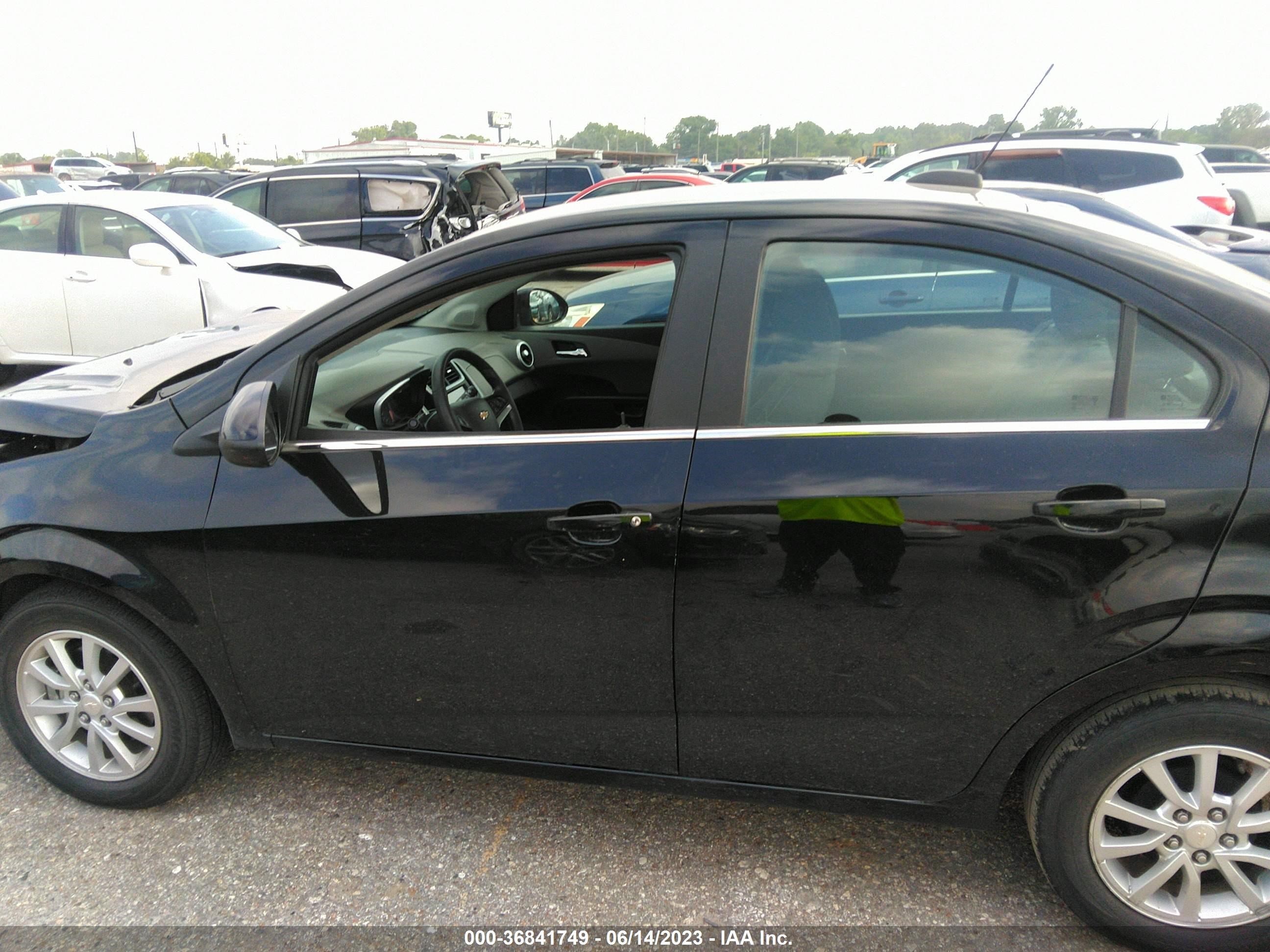 Photo 13 VIN: 1G1JD5SH3H4154482 - CHEVROLET SONIC 