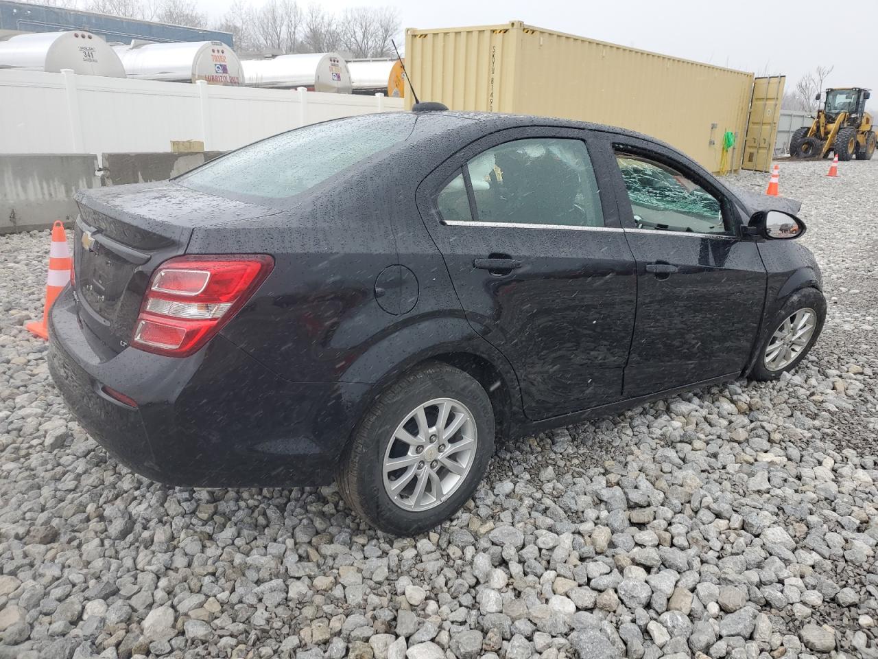 Photo 2 VIN: 1G1JD5SH4J4102462 - CHEVROLET SONIC 