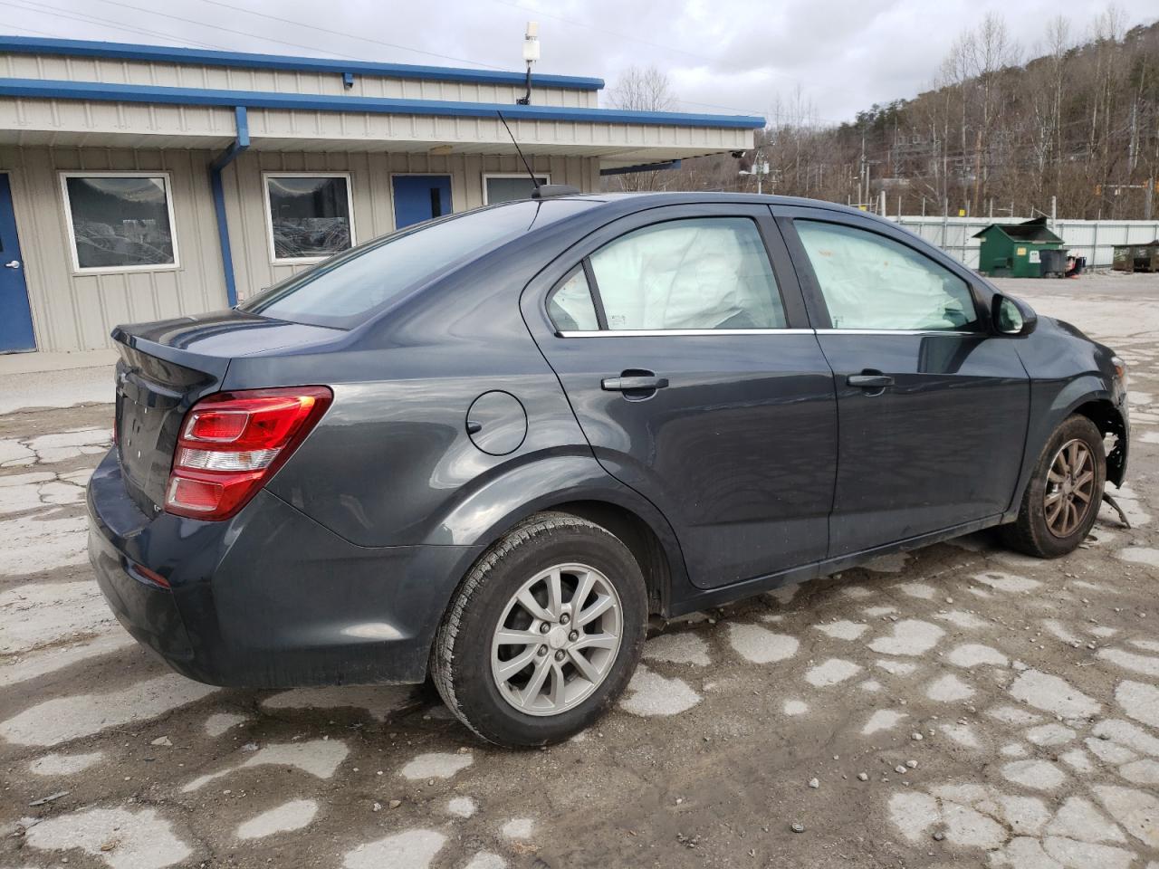 Photo 2 VIN: 1G1JD5SH4J4122842 - CHEVROLET SONIC 