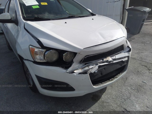 Photo 5 VIN: 1G1JD5SH5C4100349 - CHEVROLET SONIC 