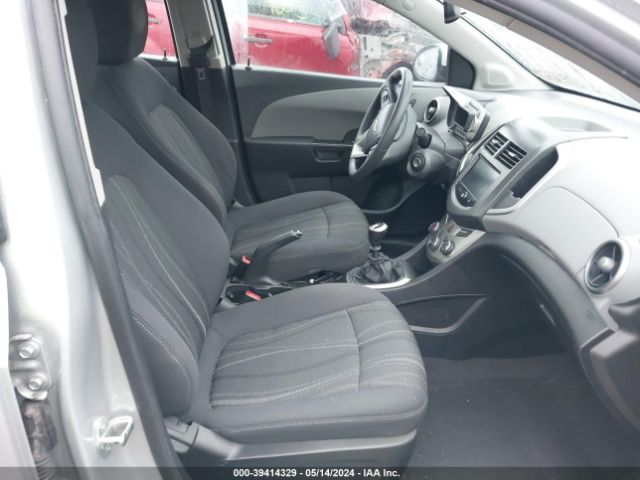 Photo 4 VIN: 1G1JD5SH7E4138961 - CHEVROLET SONIC 