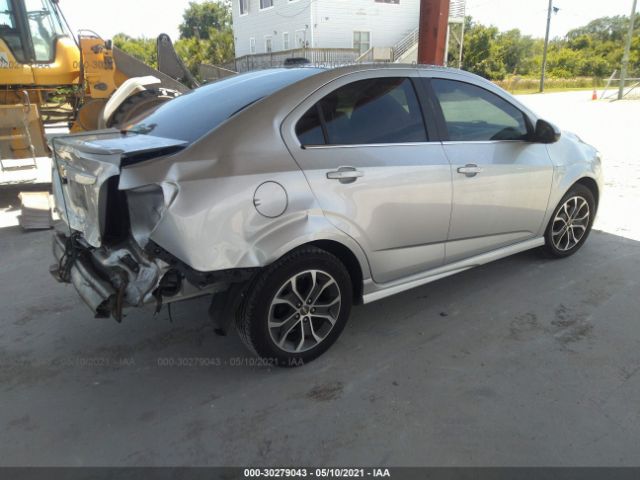 Photo 3 VIN: 1G1JD5SH7H4100702 - CHEVROLET SONIC 