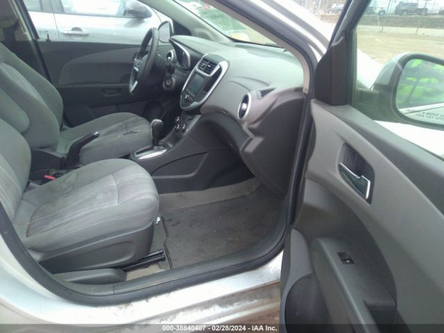 Photo 4 VIN: 1G1JD5SH8H4115502 - CHEVROLET SONIC 