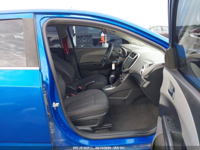 Photo 4 VIN: 1G1JD5SH9H4127142 - CHEVROLET SONIC 