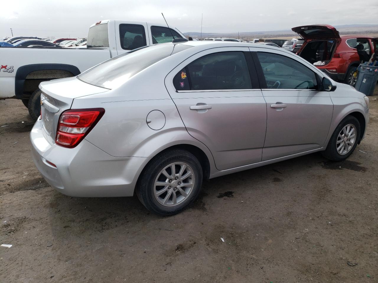 Photo 2 VIN: 1G1JD5SH9J4108032 - CHEVROLET SONIC 