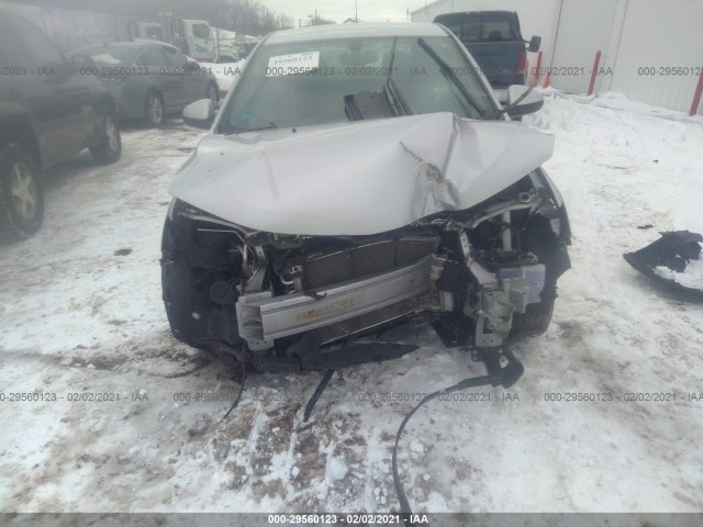 Photo 5 VIN: 1G1JD5SHXH4133256 - CHEVROLET SONIC 