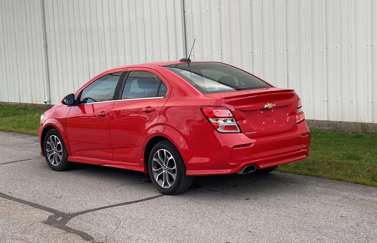 Photo 2 VIN: 1G1JD5SHXH4137355 - CHEVROLET SONIC 