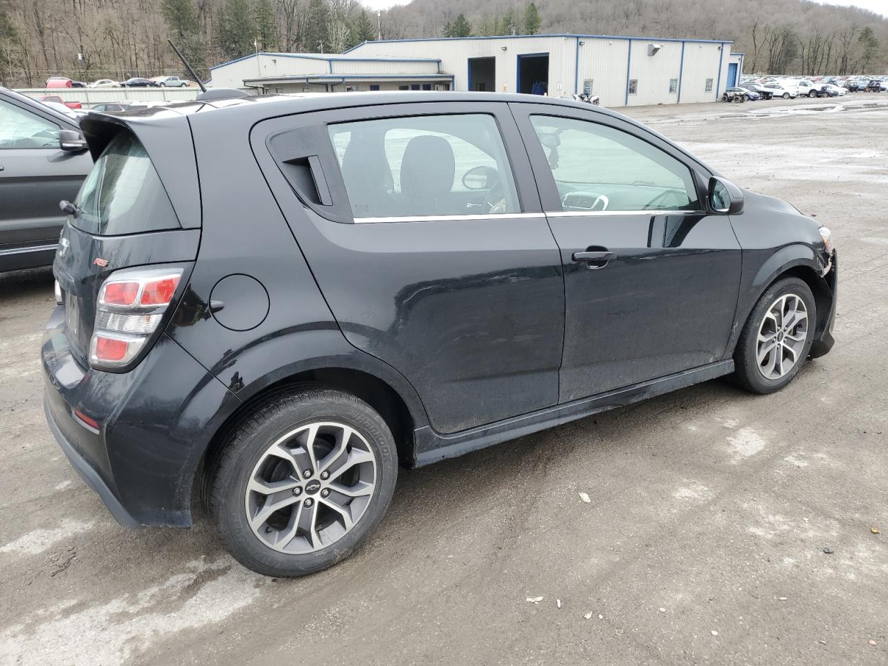 Photo 2 VIN: 1G1JD6SB0L4140016 - CHEVROLET SONIC 