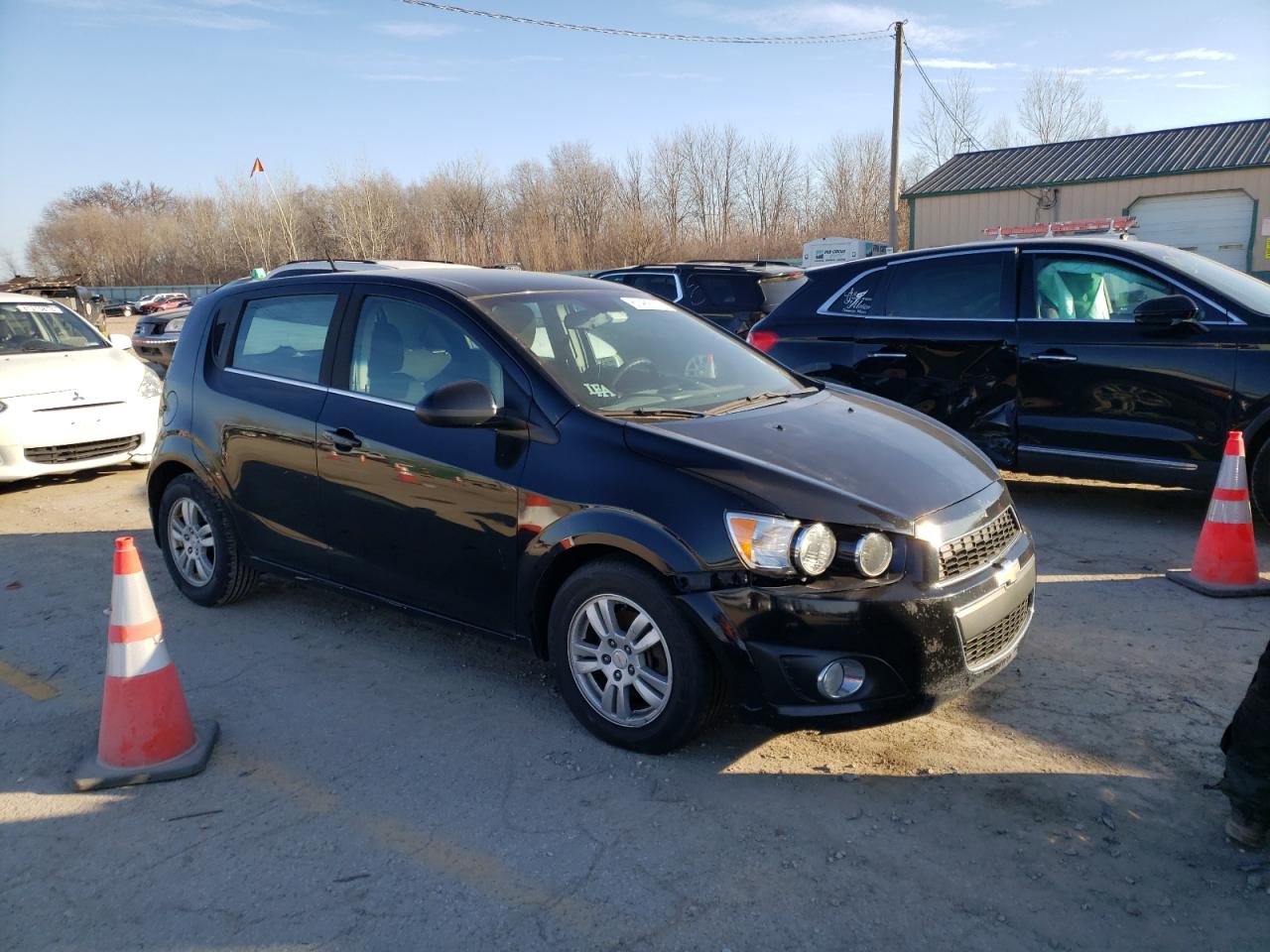 Photo 3 VIN: 1G1JD6SB1C4128845 - CHEVROLET SONIC 