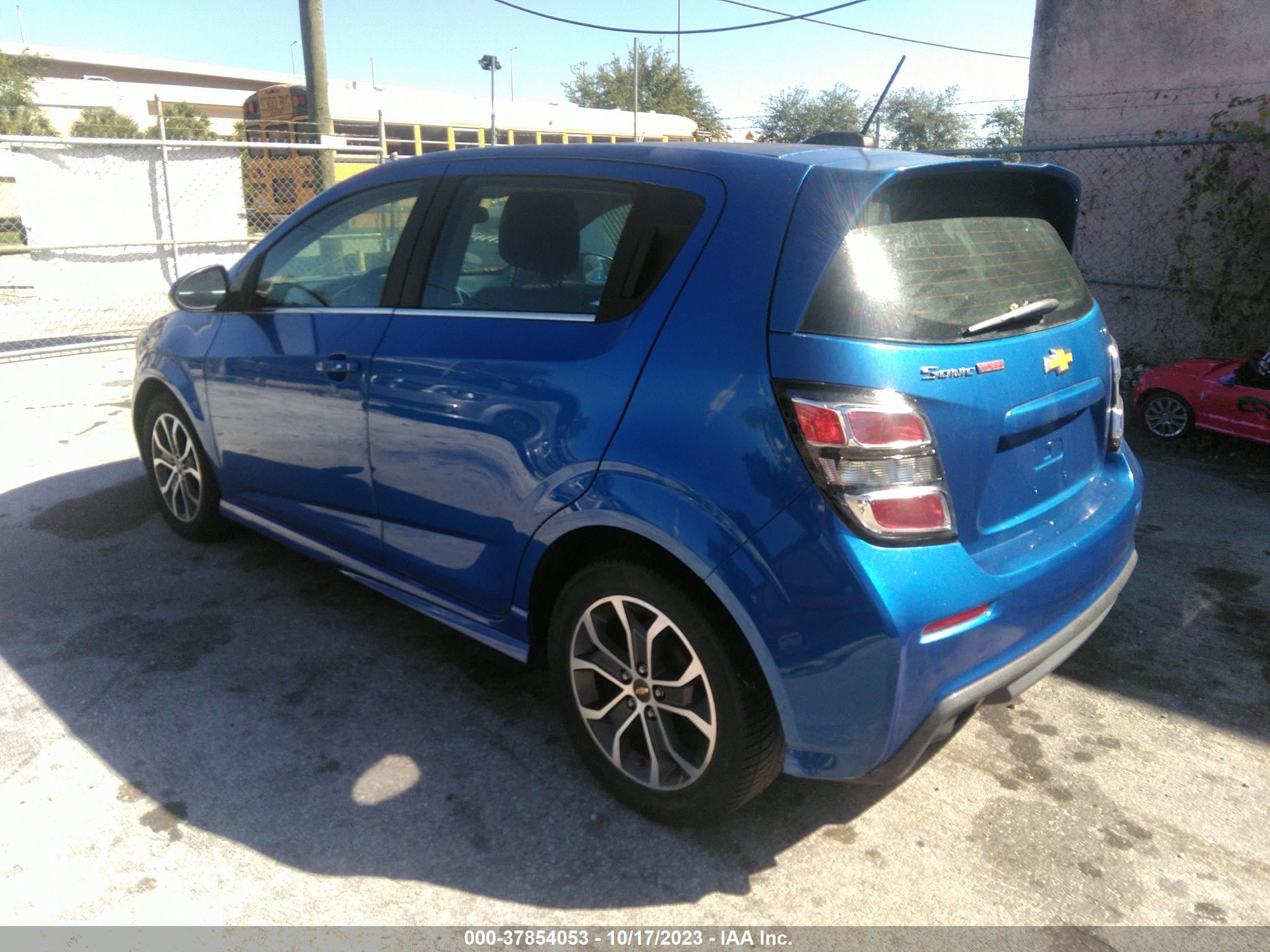 Photo 2 VIN: 1G1JD6SB3H4129826 - CHEVROLET SONIC 