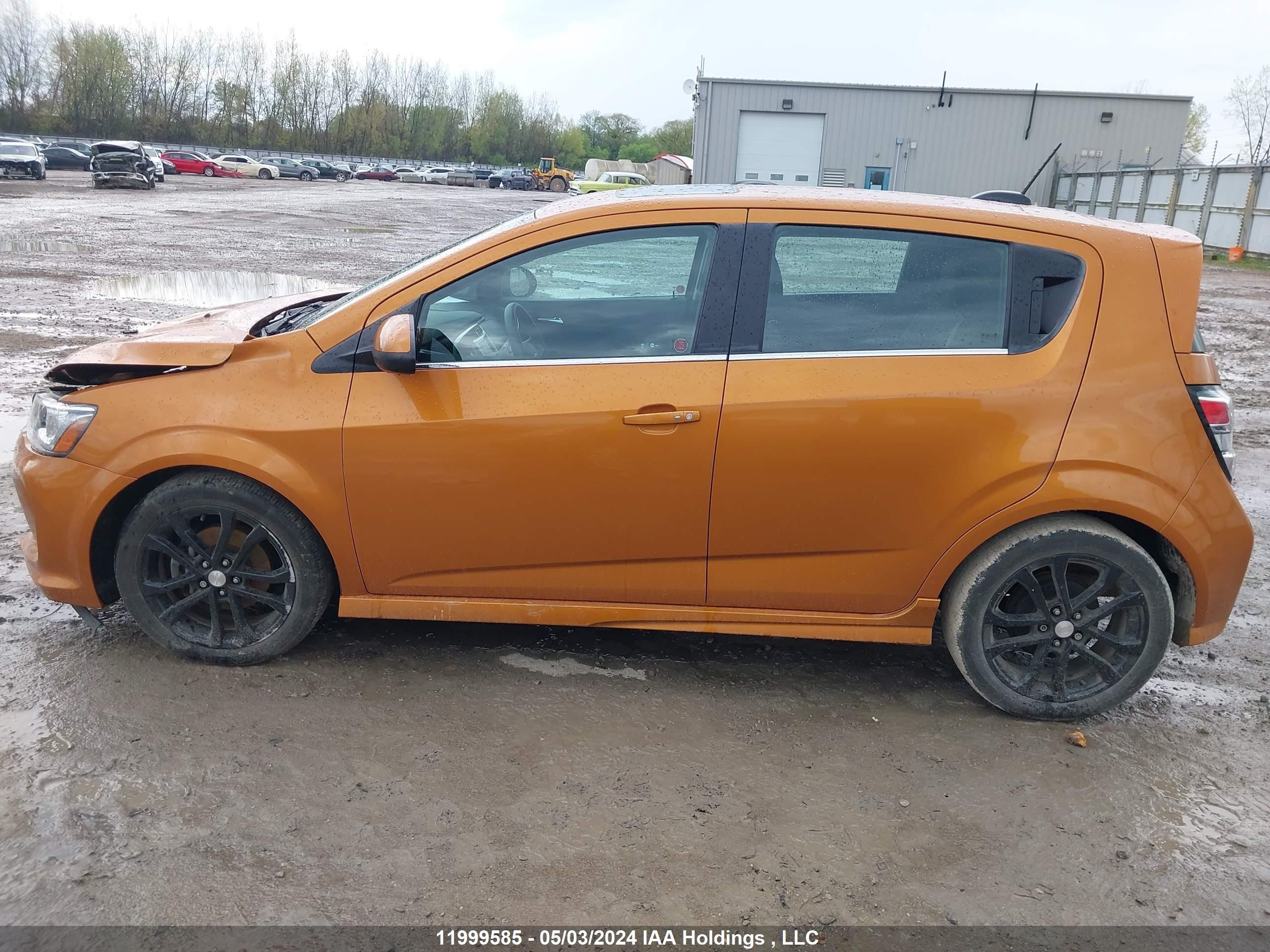 Photo 14 VIN: 1G1JD6SB3H4172997 - CHEVROLET SONIC 