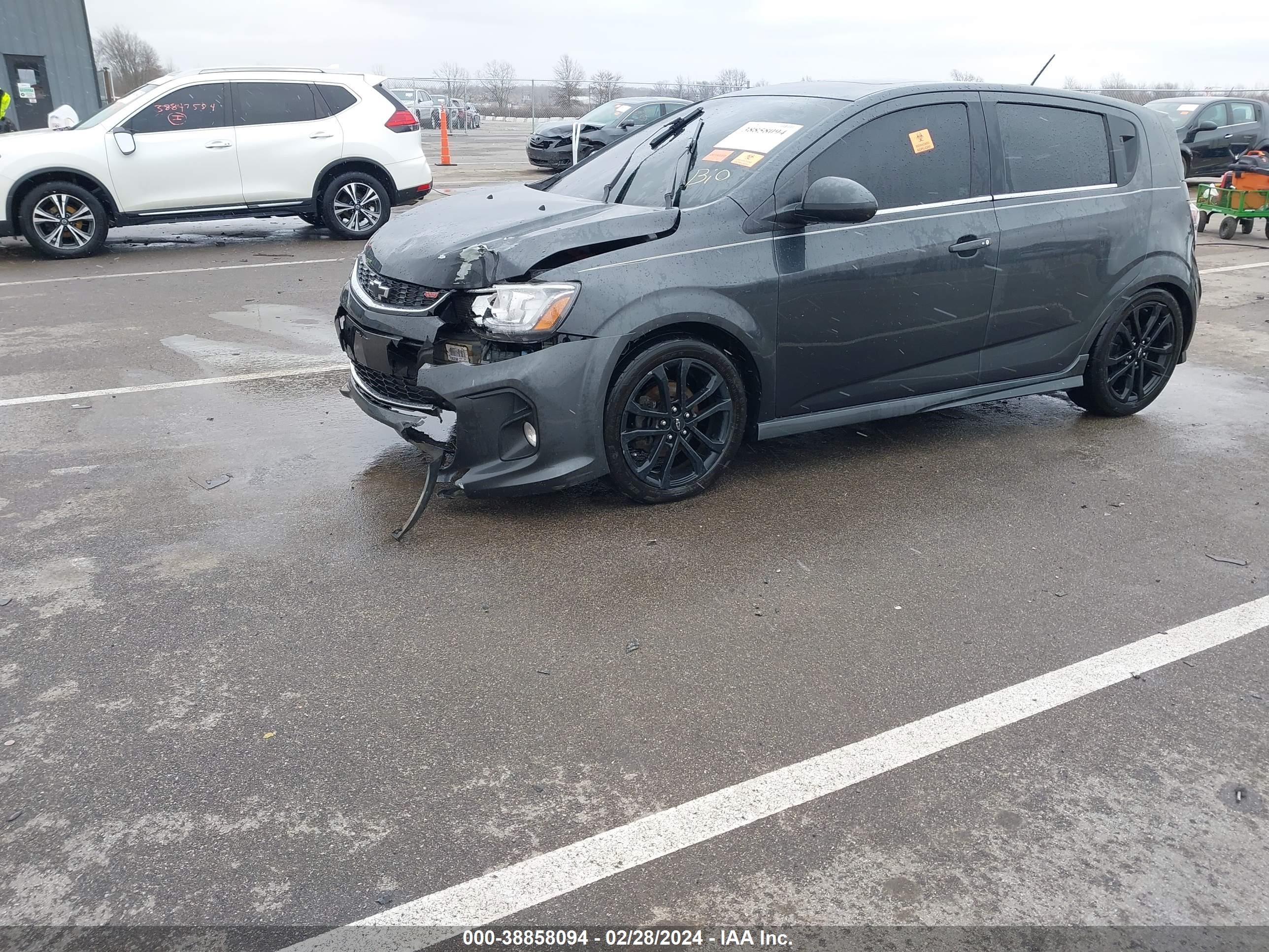 Photo 1 VIN: 1G1JD6SB4J4104469 - CHEVROLET SONIC 