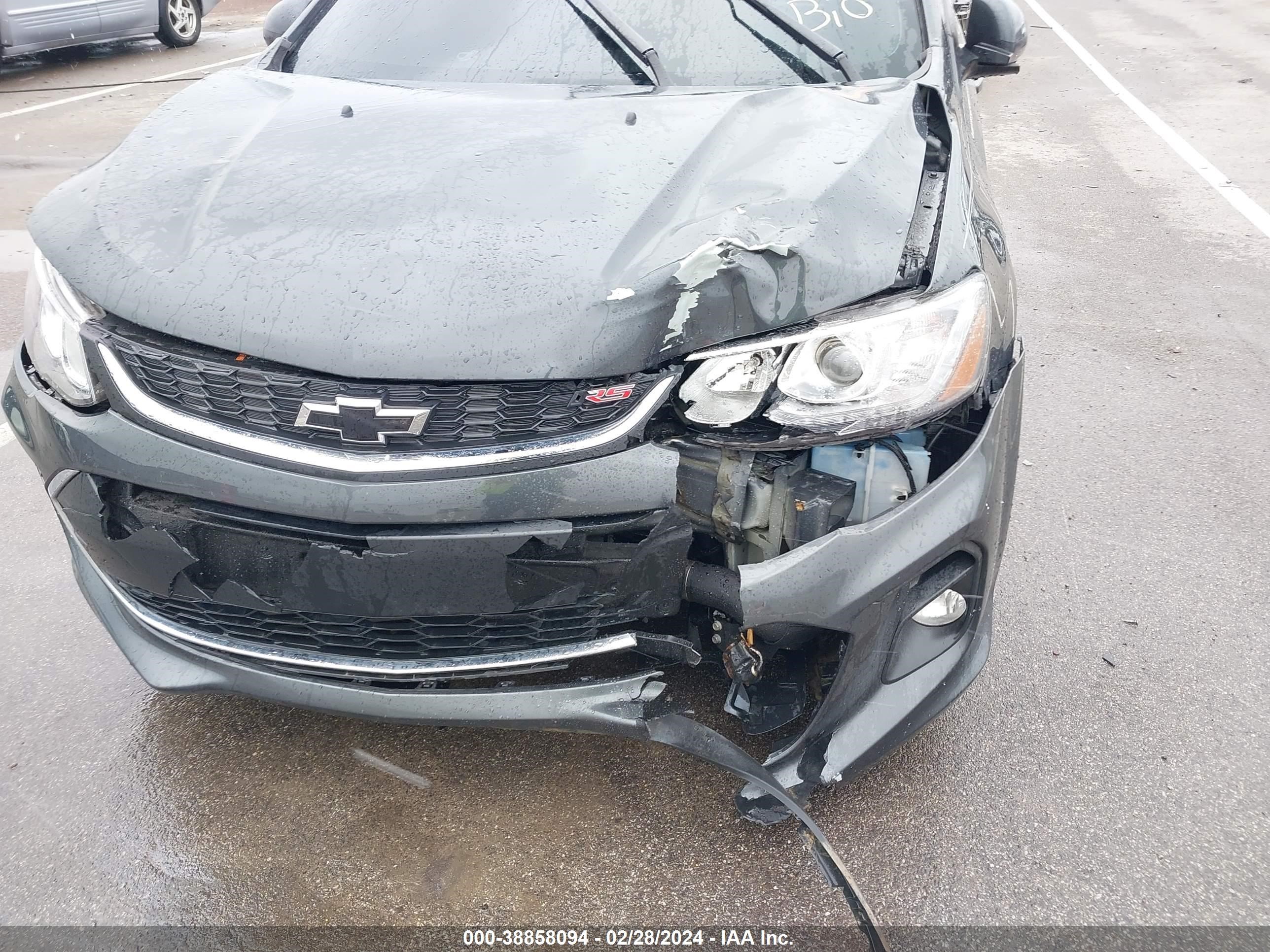 Photo 5 VIN: 1G1JD6SB4J4104469 - CHEVROLET SONIC 