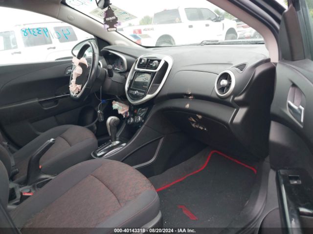 Photo 4 VIN: 1G1JD6SB7J4127731 - CHEVROLET SONIC 