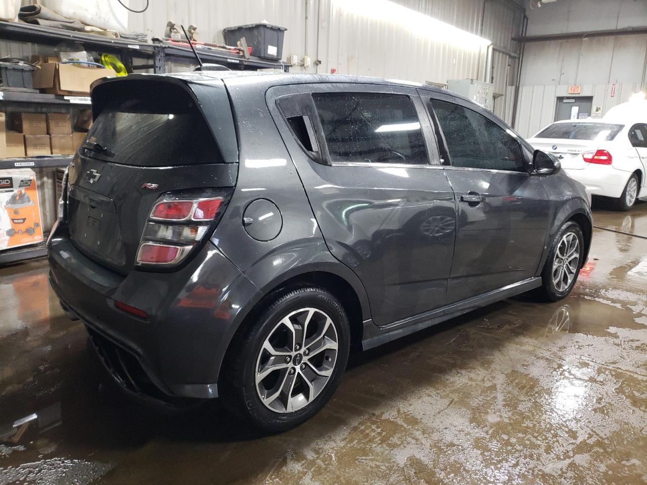 Photo 2 VIN: 1G1JD6SB8K4117792 - CHEVROLET SONIC 