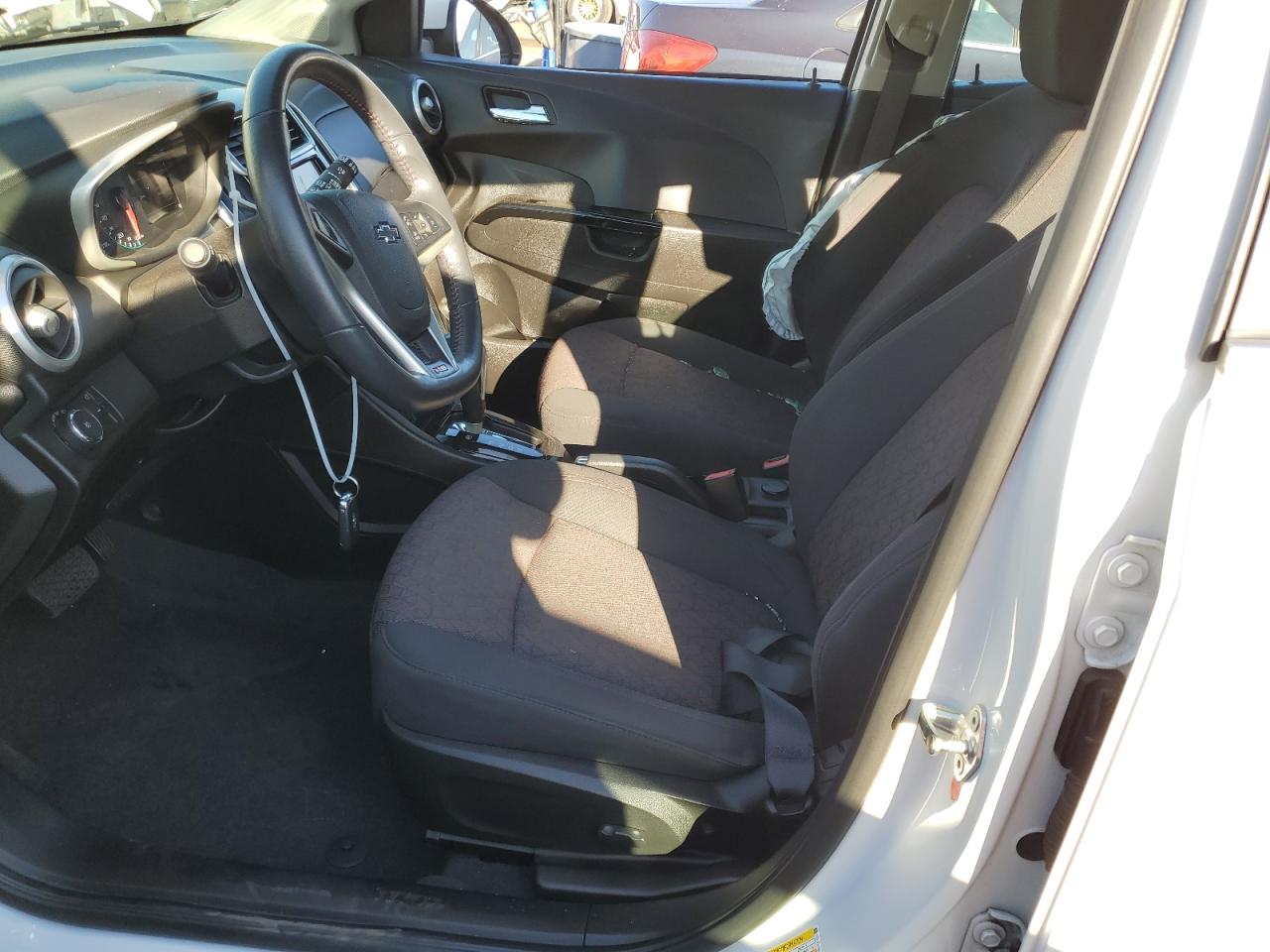 Photo 18 VIN: 1G1JD6SBXK4110259 - CHEVROLET SONIC LT 