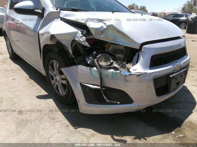 Photo 5 VIN: 1G1JD6SGXE4135209 - CHEVROLET SONIC 