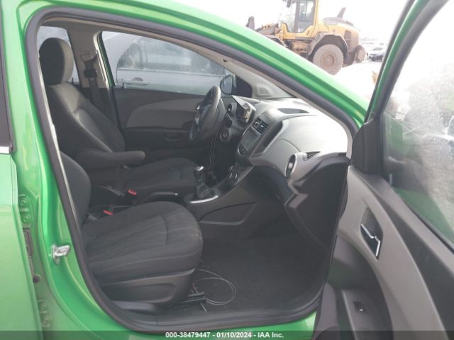 Photo 4 VIN: 1G1JD6SH1E4230735 - CHEVROLET SONIC 