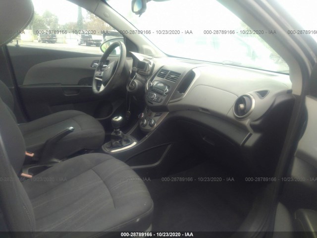 Photo 4 VIN: 1G1JD6SH4C4186629 - CHEVROLET SONIC 