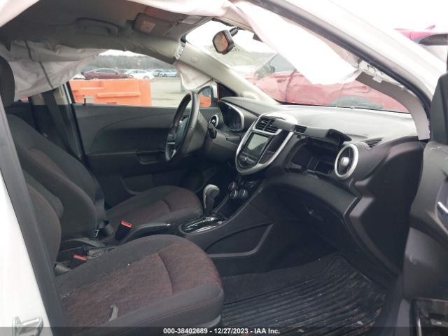 Photo 4 VIN: 1G1JD6SH9J4117335 - CHEVROLET SONIC 