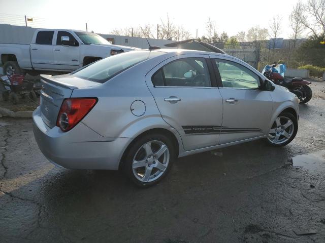 Photo 2 VIN: 1G1JE5SB0F4103298 - CHEVROLET SONIC 