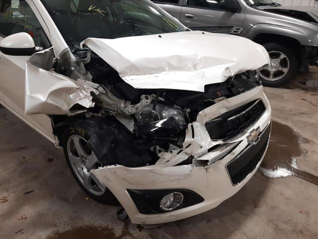 Photo 8 VIN: 1G1JE5SB0F4157314 - CHEVROLET SONIC LTZ 