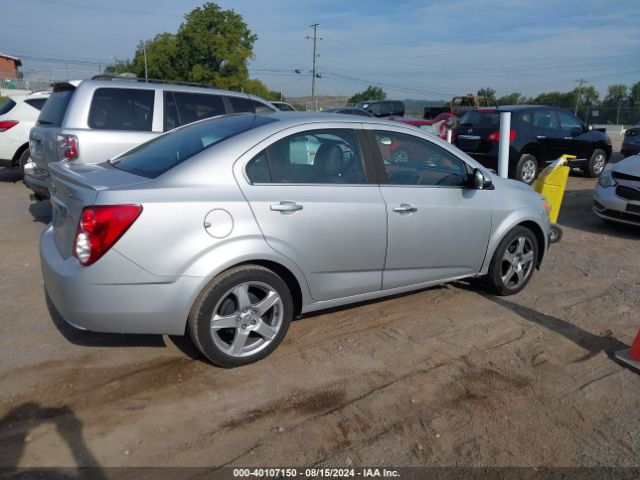 Photo 3 VIN: 1G1JE5SB0F4164327 - CHEVROLET SONIC 