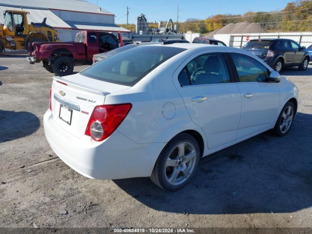 Photo 3 VIN: 1G1JE5SB0F4174856 - CHEVROLET SONIC 