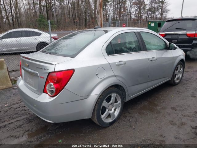 Photo 3 VIN: 1G1JE5SB0G4134696 - CHEVROLET SONIC 