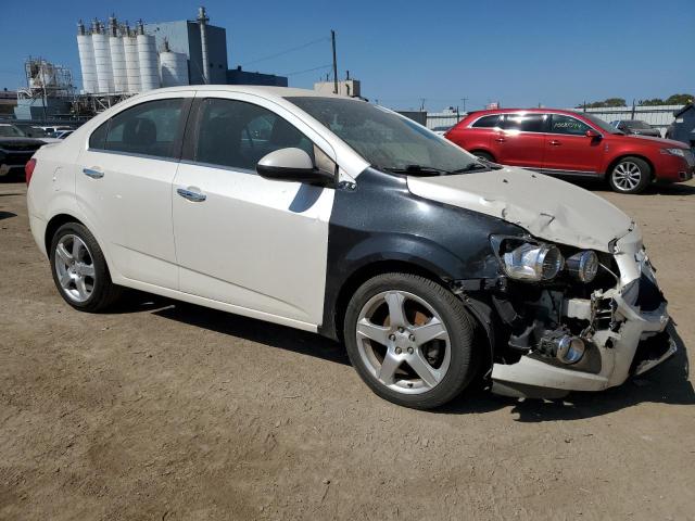 Photo 3 VIN: 1G1JE5SB1E4101445 - CHEVROLET SONIC 