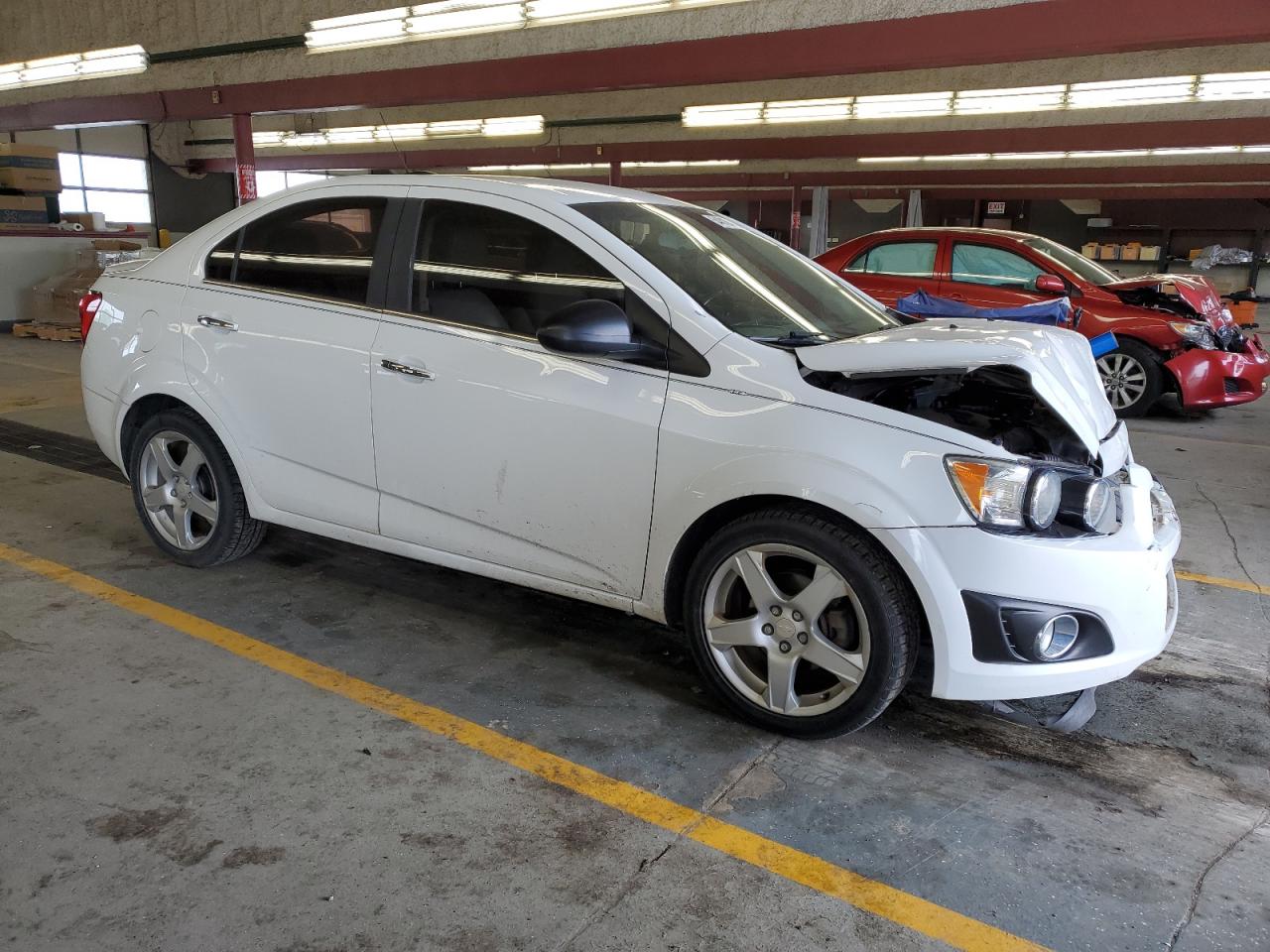 Photo 3 VIN: 1G1JE5SB1F4120823 - CHEVROLET SONIC 