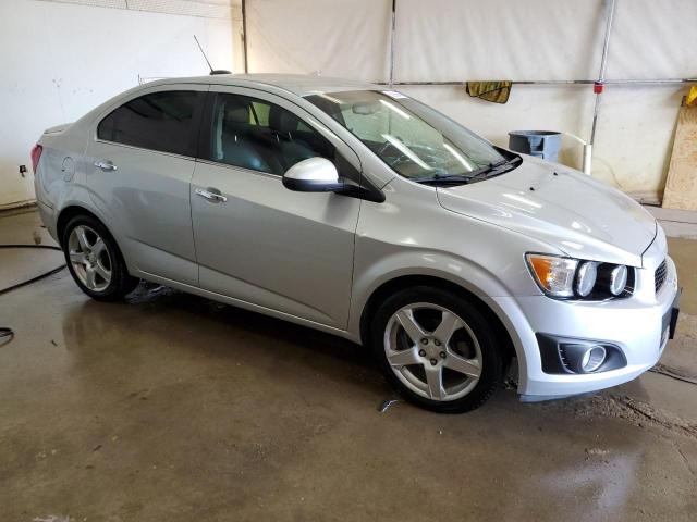 Photo 3 VIN: 1G1JE5SB1F4185266 - CHEVROLET SONIC LTZ 