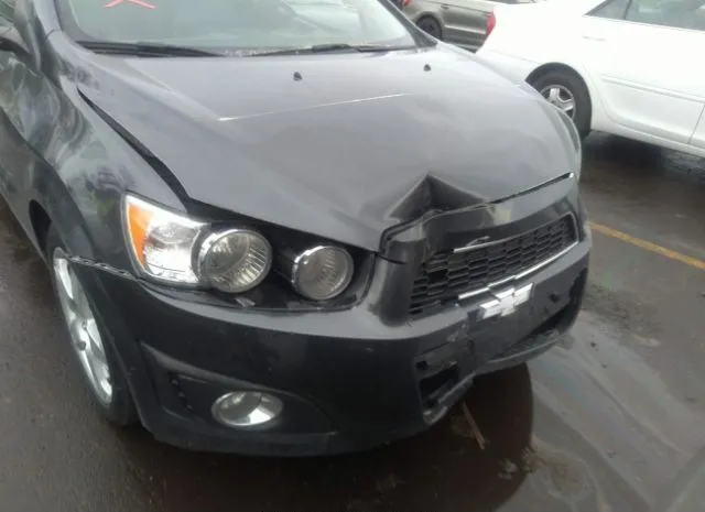 Photo 5 VIN: 1G1JE5SB2D4132315 - CHEVROLET SONIC 