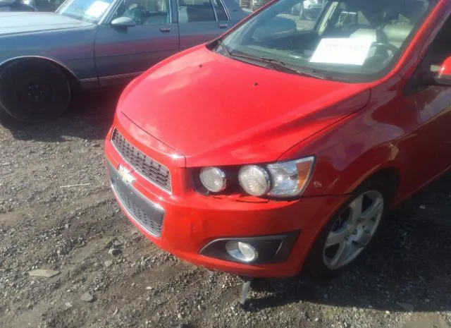 Photo 5 VIN: 1G1JE5SB3F4103635 - CHEVROLET SONIC 