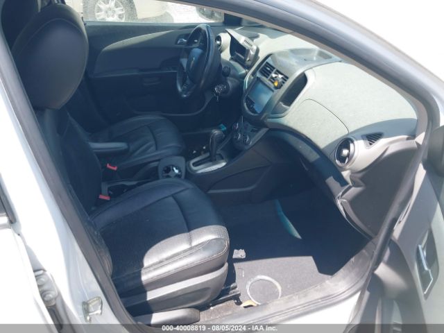 Photo 4 VIN: 1G1JE5SB3F4111427 - CHEVROLET SONIC 