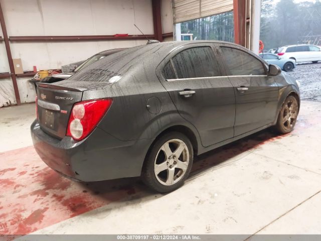 Photo 3 VIN: 1G1JE5SB3F4205260 - CHEVROLET SONIC 